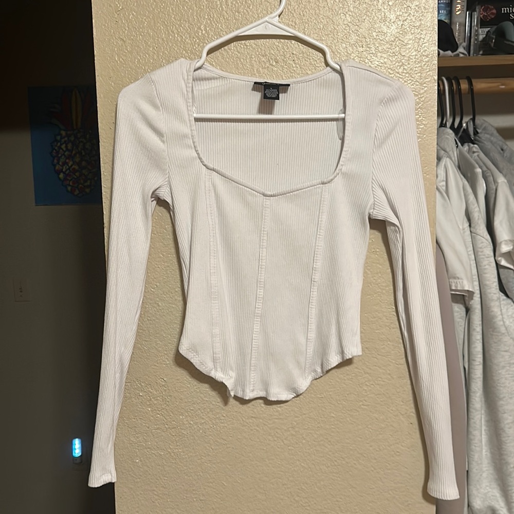Just Polly, White long sleeve v-neck top